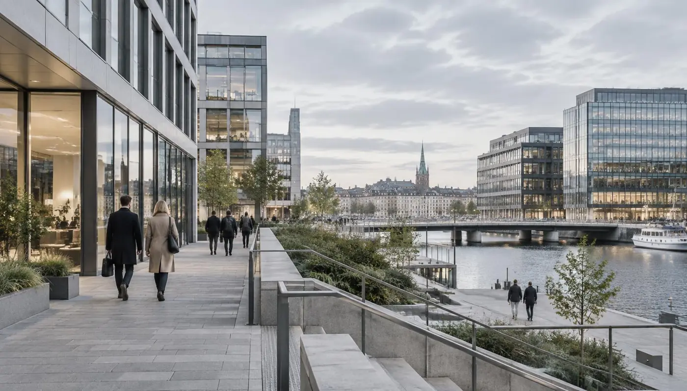 Kontorsbyggnader och gator i centrala Stockholm